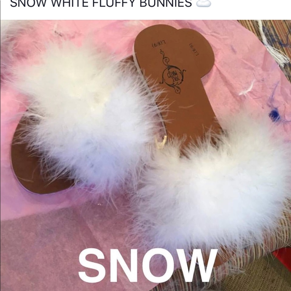 FLUFFY SLIDES BROWN BOTTOMS....